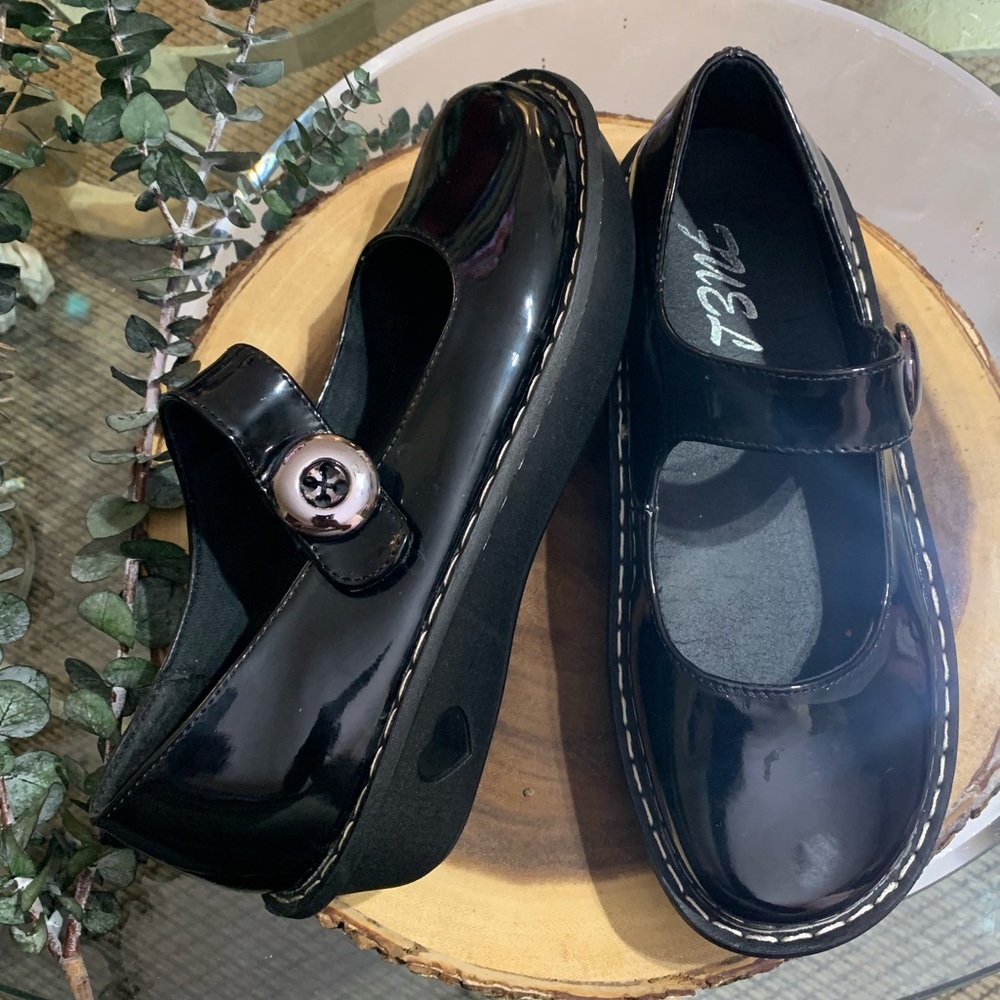New Fuel faux patent maryjanes